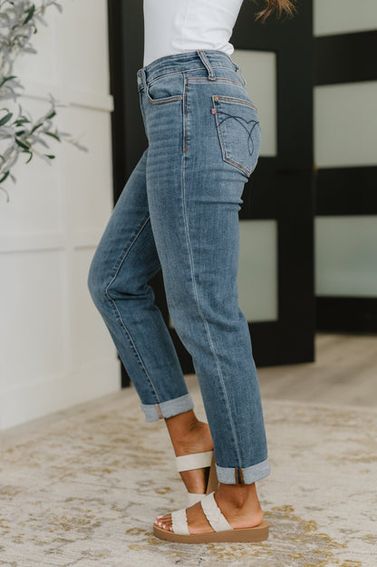 Colette Mid Rise Boyfriend Classic Cuffed