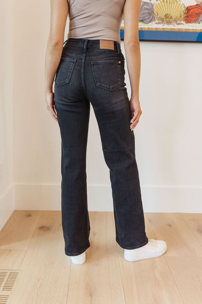 Eleanor High Rise Classic Straight Jeans in Washed Black