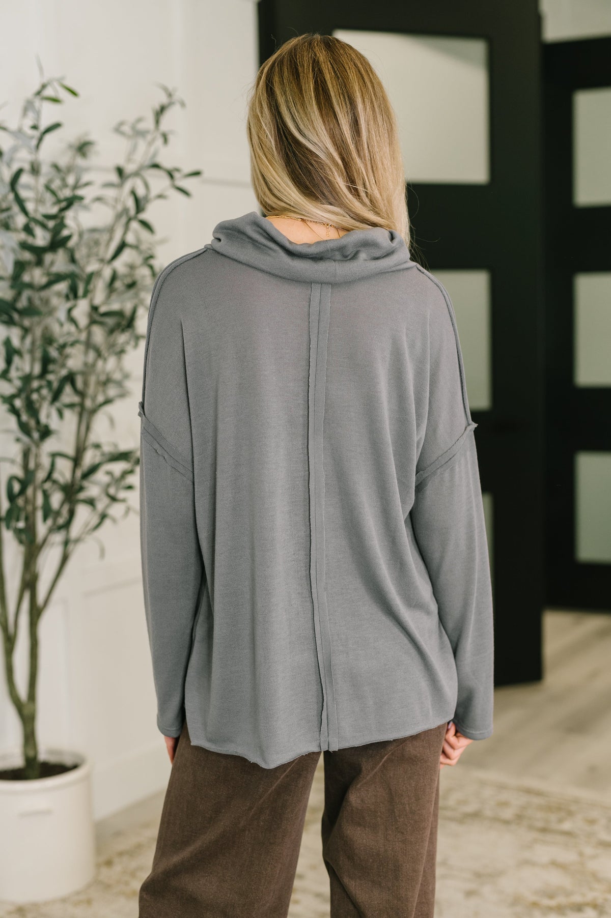 Metro Flow Center Seam Turtleneck