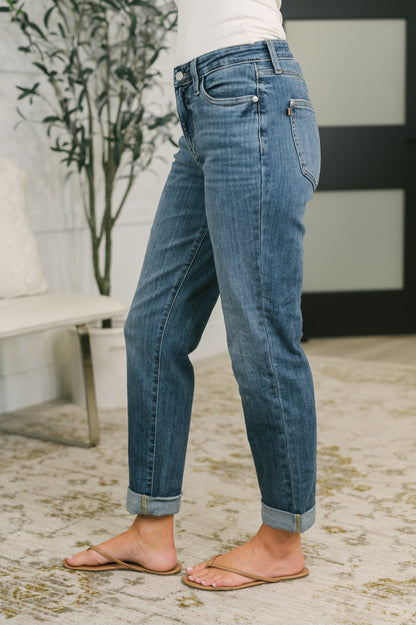Zoey Mid Rise Billie Boyfriend Jean in Everyday Indigo